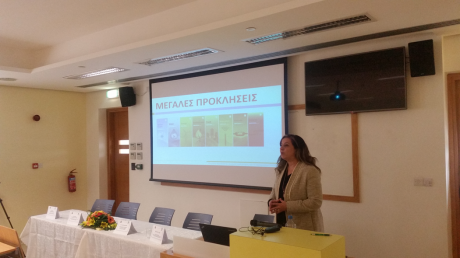 Dr. Kyza introducing the PARRISE project and its philosophy