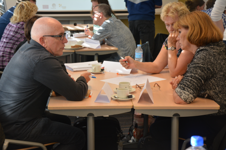 Teachers in the TPD course develop a SSIBL scenario 